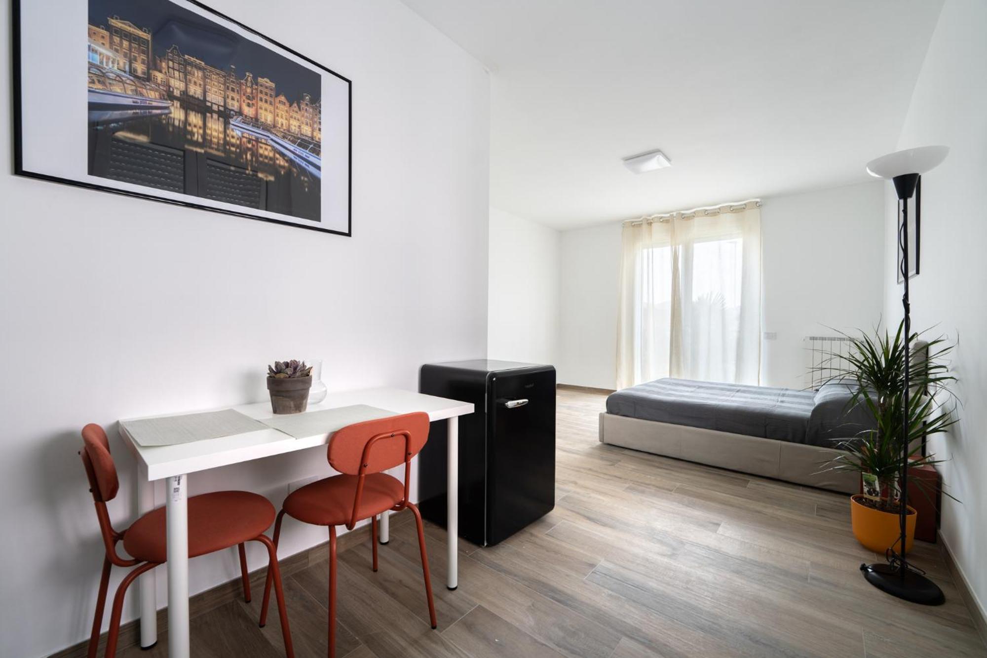 Zina - Rosso - 10 Min From Centre And Airport Bergamo
